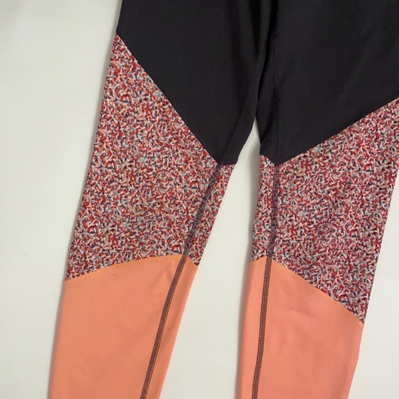 High Waisted Active Leggings - Picture 2 of 4